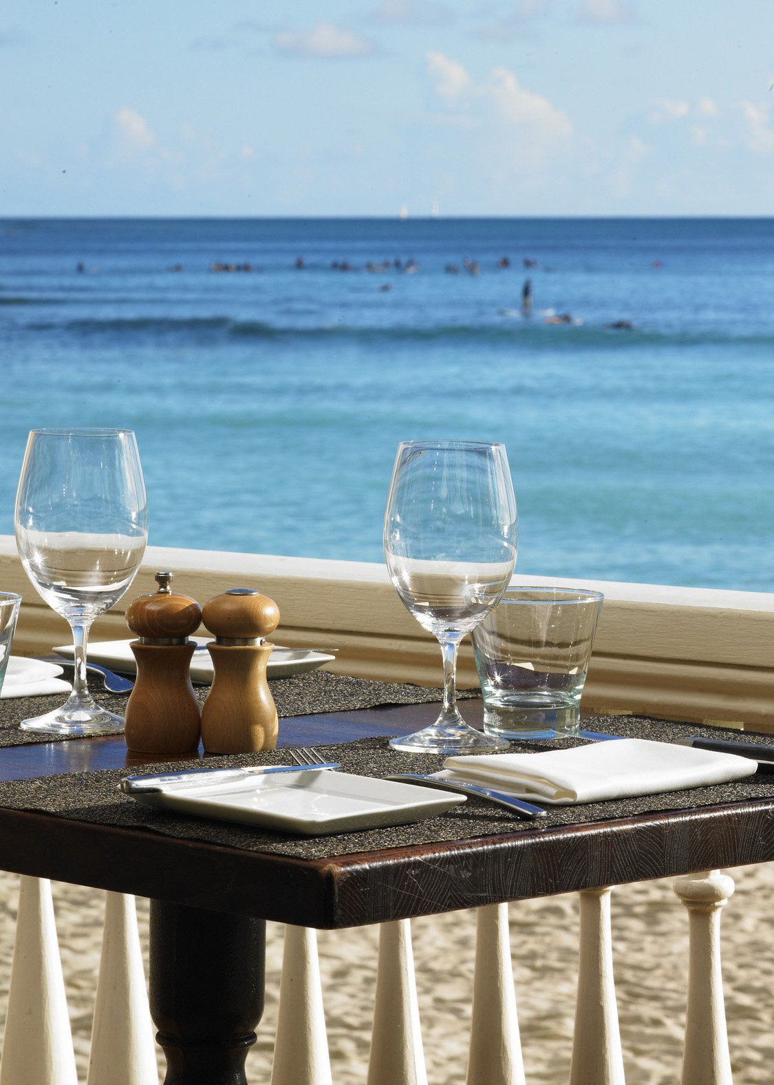 beach house at the moana dress code Waikiki Beach Bar Hawaii